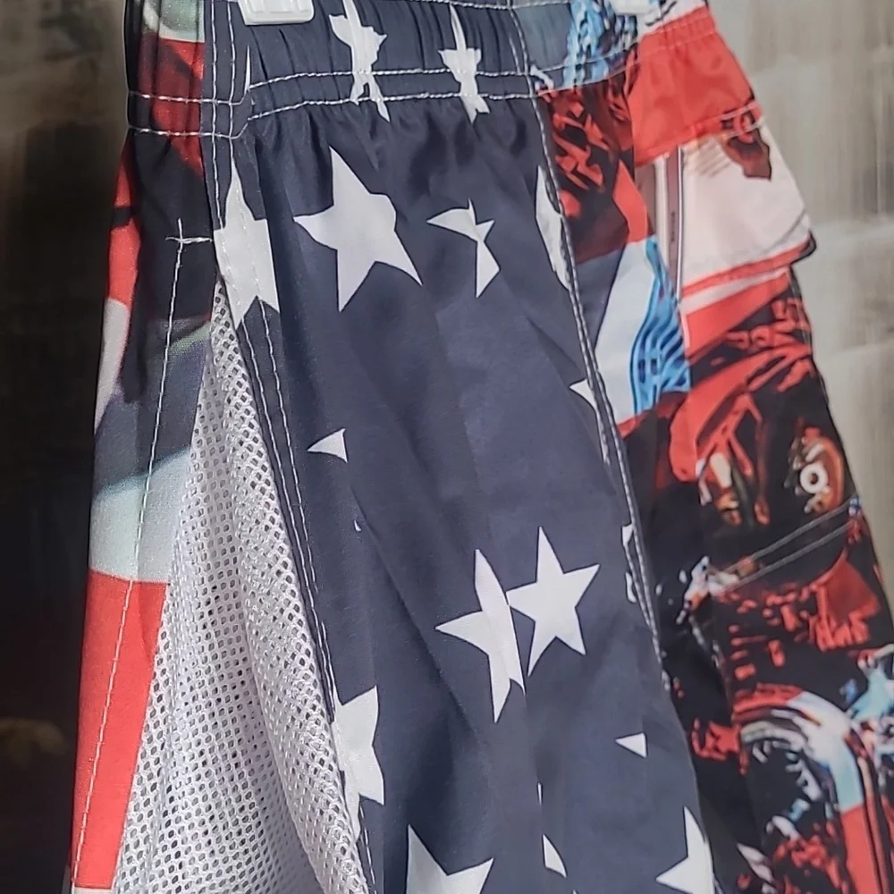 NWT! Mens Small patriotic American flag dry board summer swim shorts